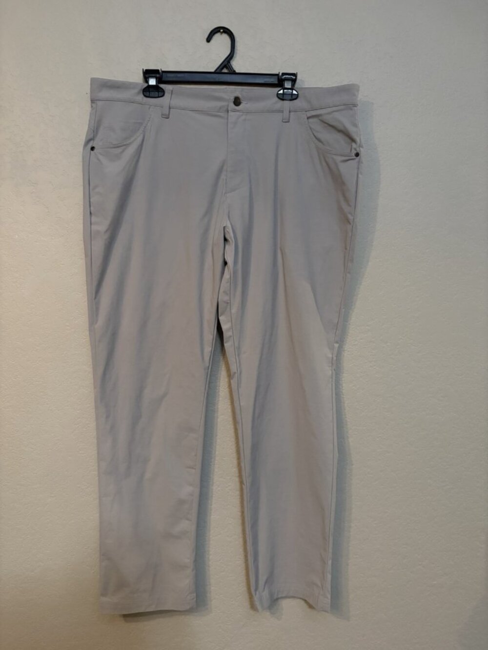 Adidas Adicross Men’s Golf Pants 40” x 32” Beige